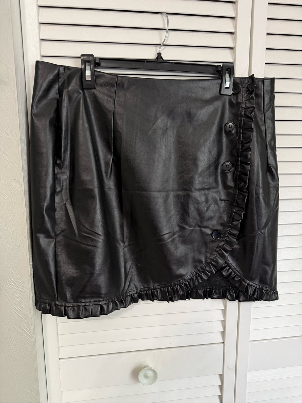 Black Faux Leather Ruffle Mini Skirt - Women